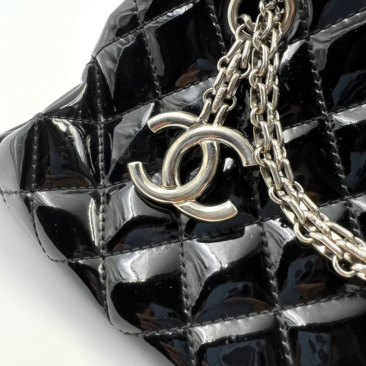 Chanel 黑銀保齡球單肩包