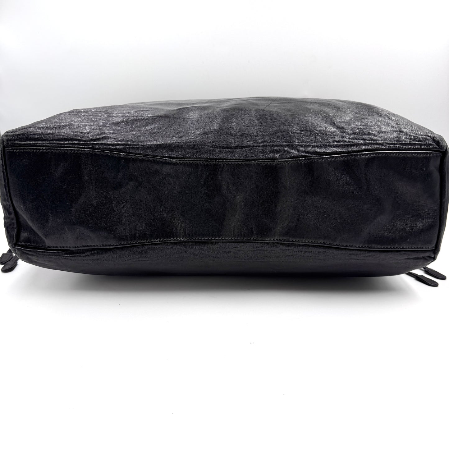 Prada 黑金牛皮托特包