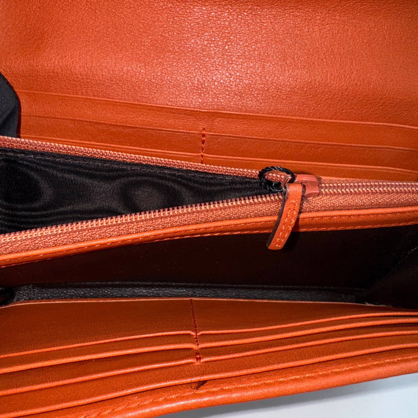 Gucci Interlocking G 雙 G 金扣長款皮夾