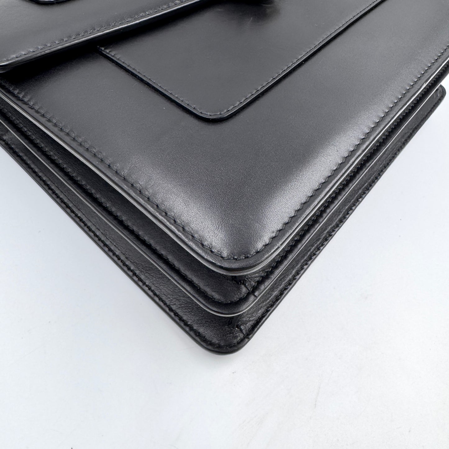 Bvlgari Serpenti 黑色風琴包