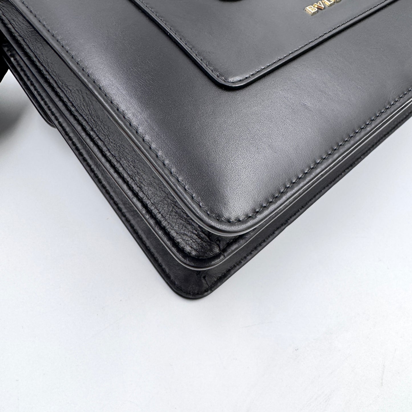 Bvlgari Serpenti 黑色風琴包