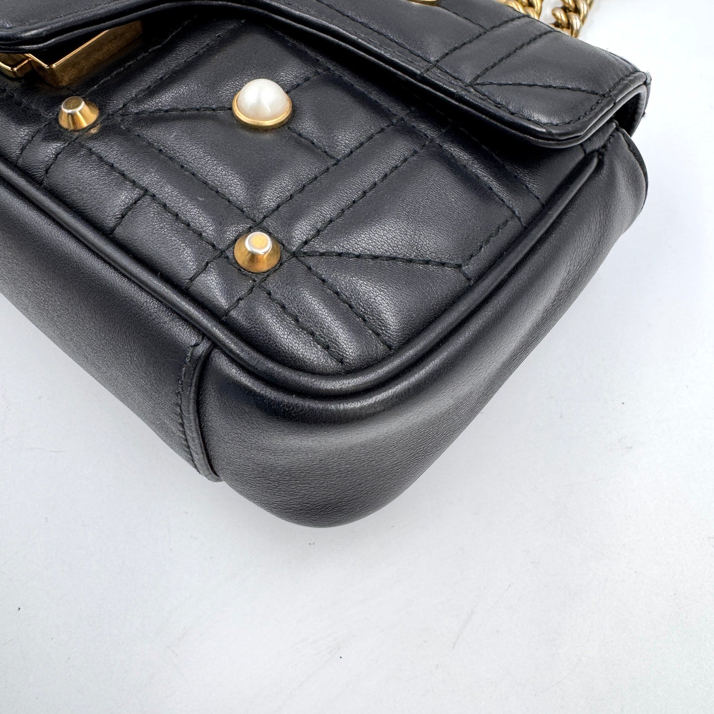 Gucci GG Marmont 珍珠鍊條包 26 cm