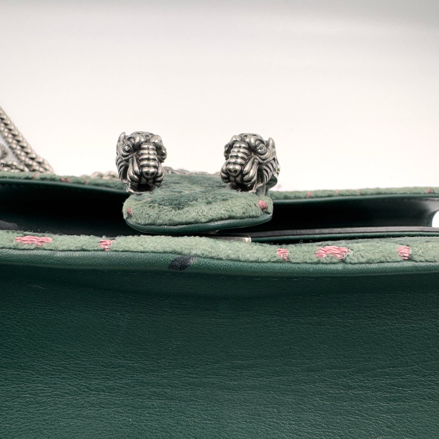 Gucci Dionysus Suede GG Small（酒神）麂皮鑽扣酒神小號