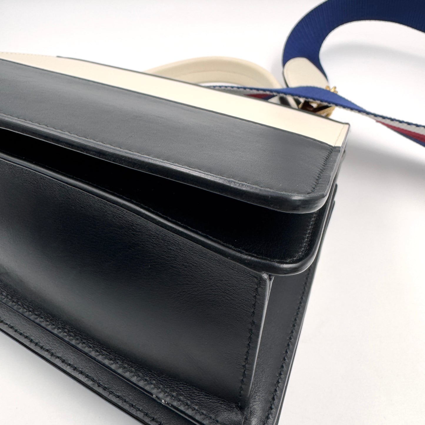 Gucci Margaret Queen Bee Shoulder Bag（皇后包）老花皇后蜜蜂包