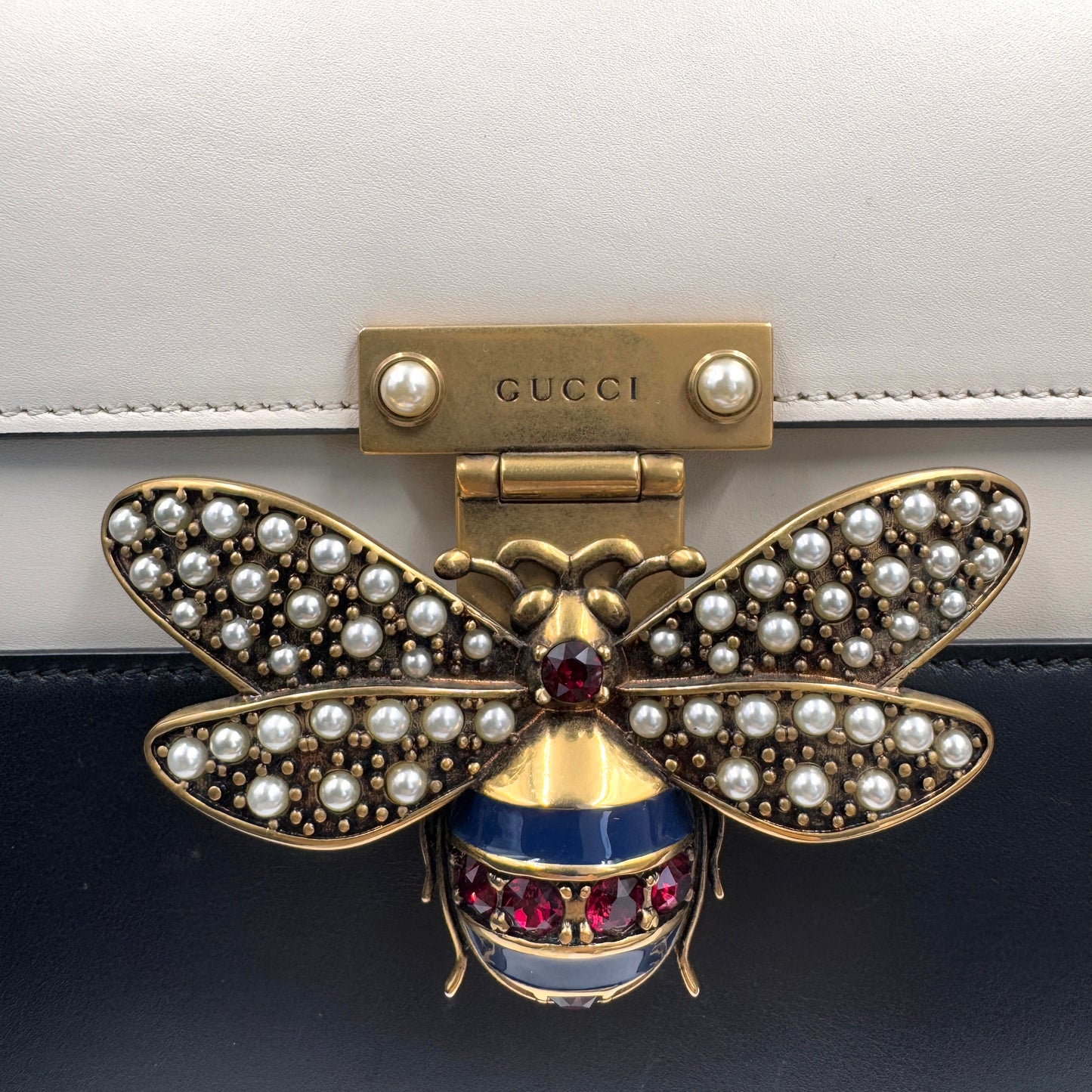 Gucci Margaret Queen Bee Shoulder Bag（皇后包）老花皇后蜜蜂包