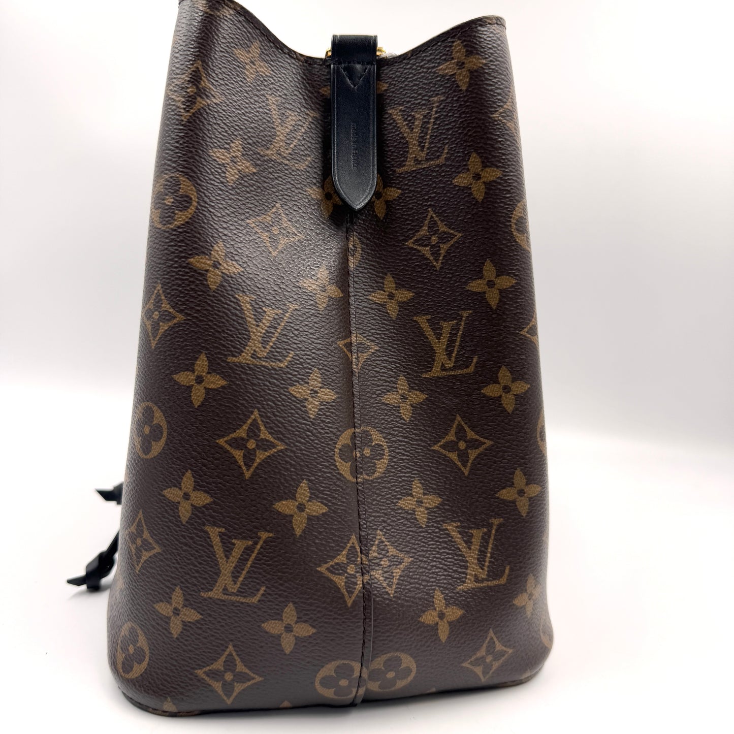 Louis Vuitton NéoNoé MM（水桶包）老花黑色水桶包