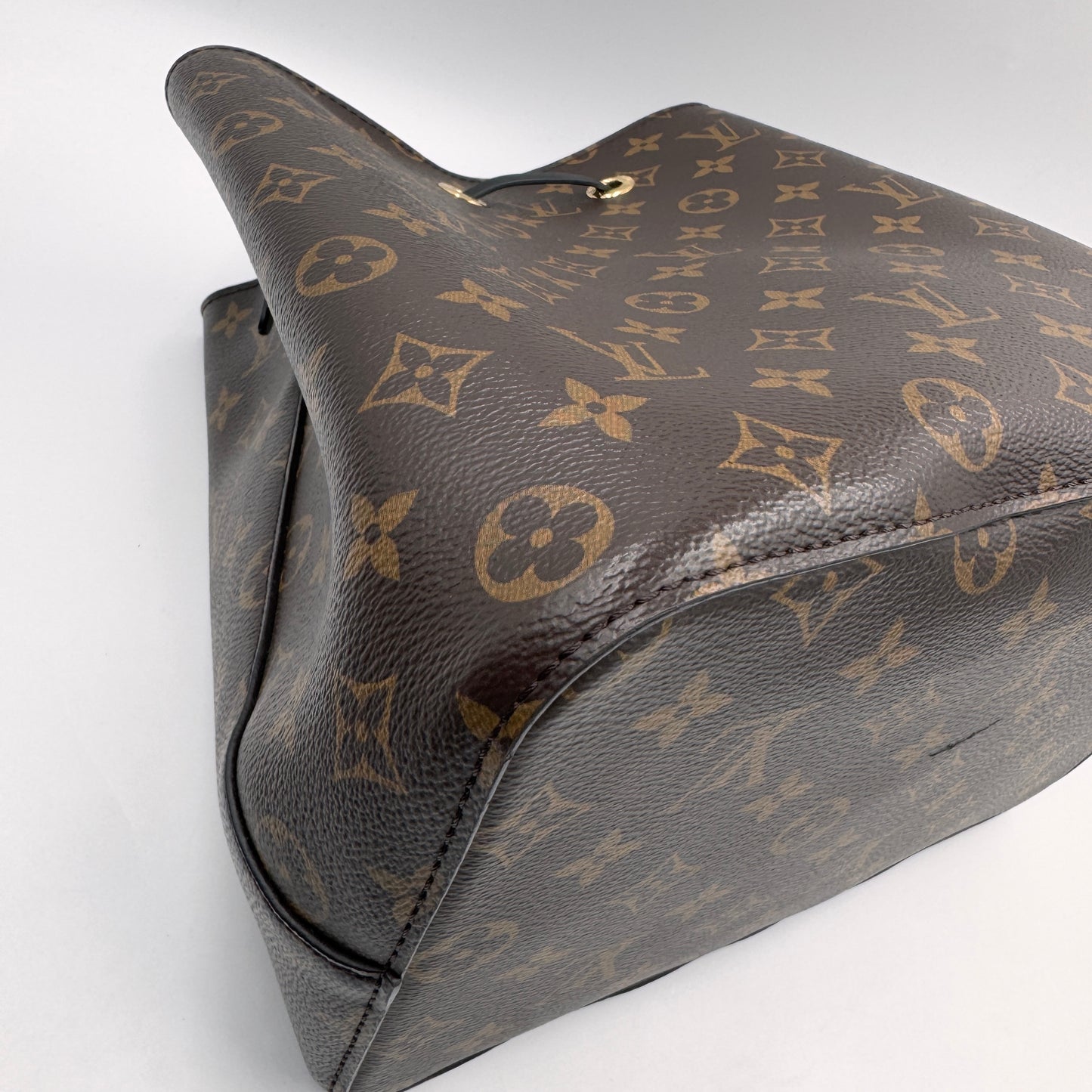 Louis Vuitton NéoNoé MM（水桶包）老花黑色水桶包