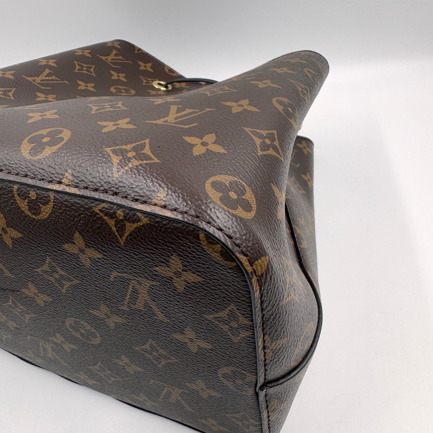 Louis Vuitton NéoNoé MM（水桶包）老花黑色水桶包