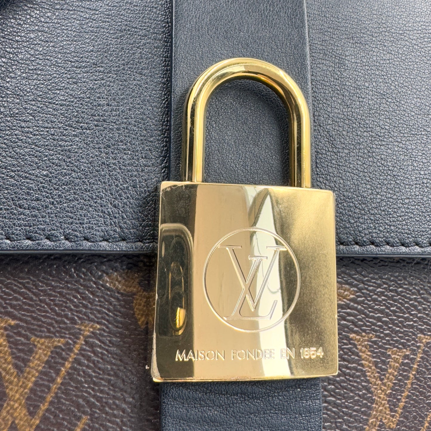 Louis Vuitton Locky BB（小鎖頭包）老花拼黑色