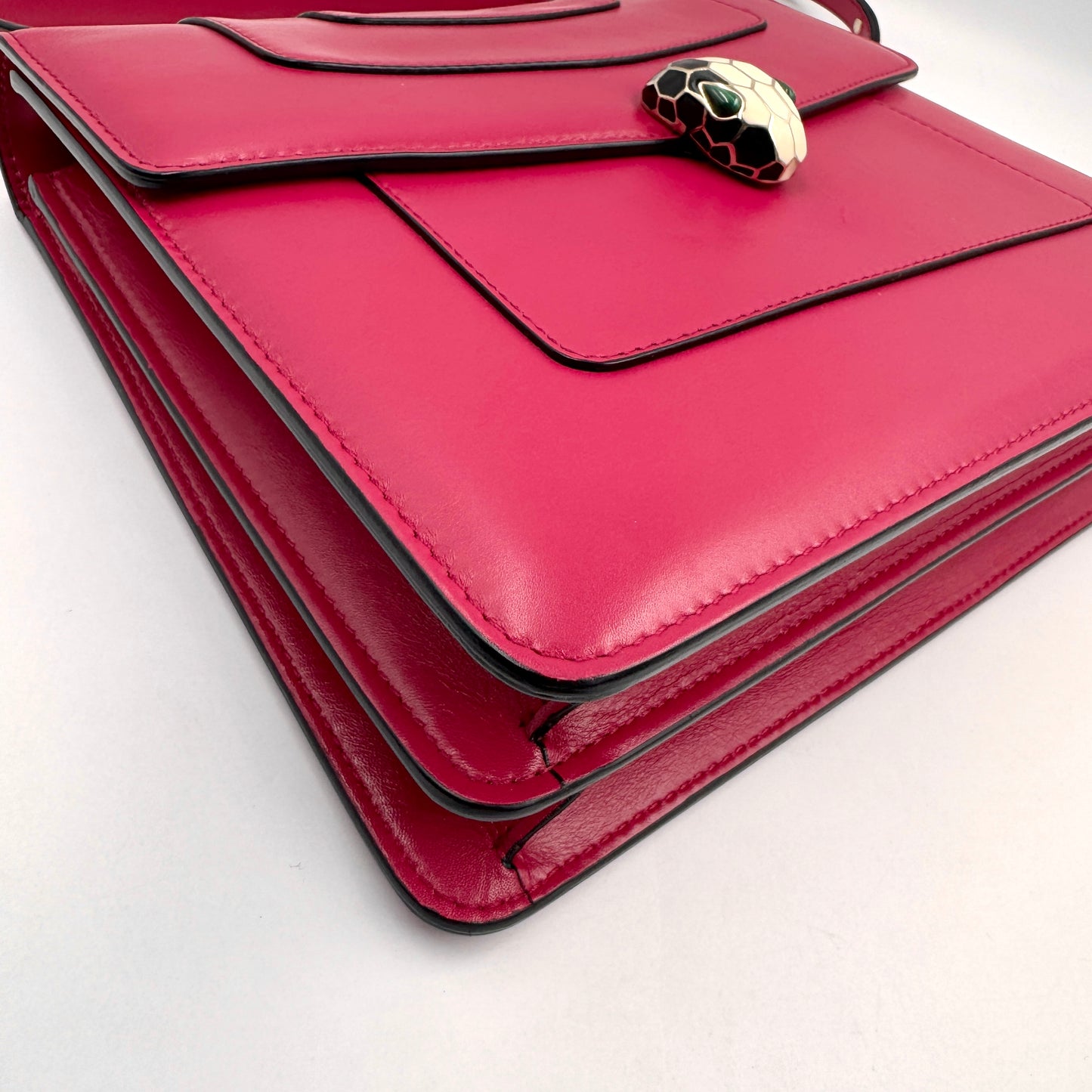 Bvlgari Serpenti Forever Accordion Bag（蛇頭包）風琴折層蛇頭手提